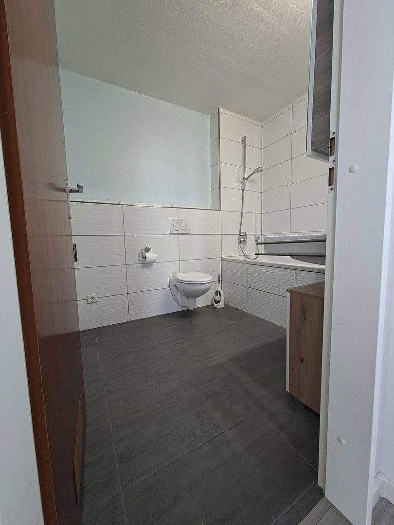 Prenájom bytu 4-izbový 108 m², Am Europakanal 38, Erlangen, Bavorsko Prenájom bytu 4-izbový 108 m², Am Europakanal 38, Erlangen, Bavorsko