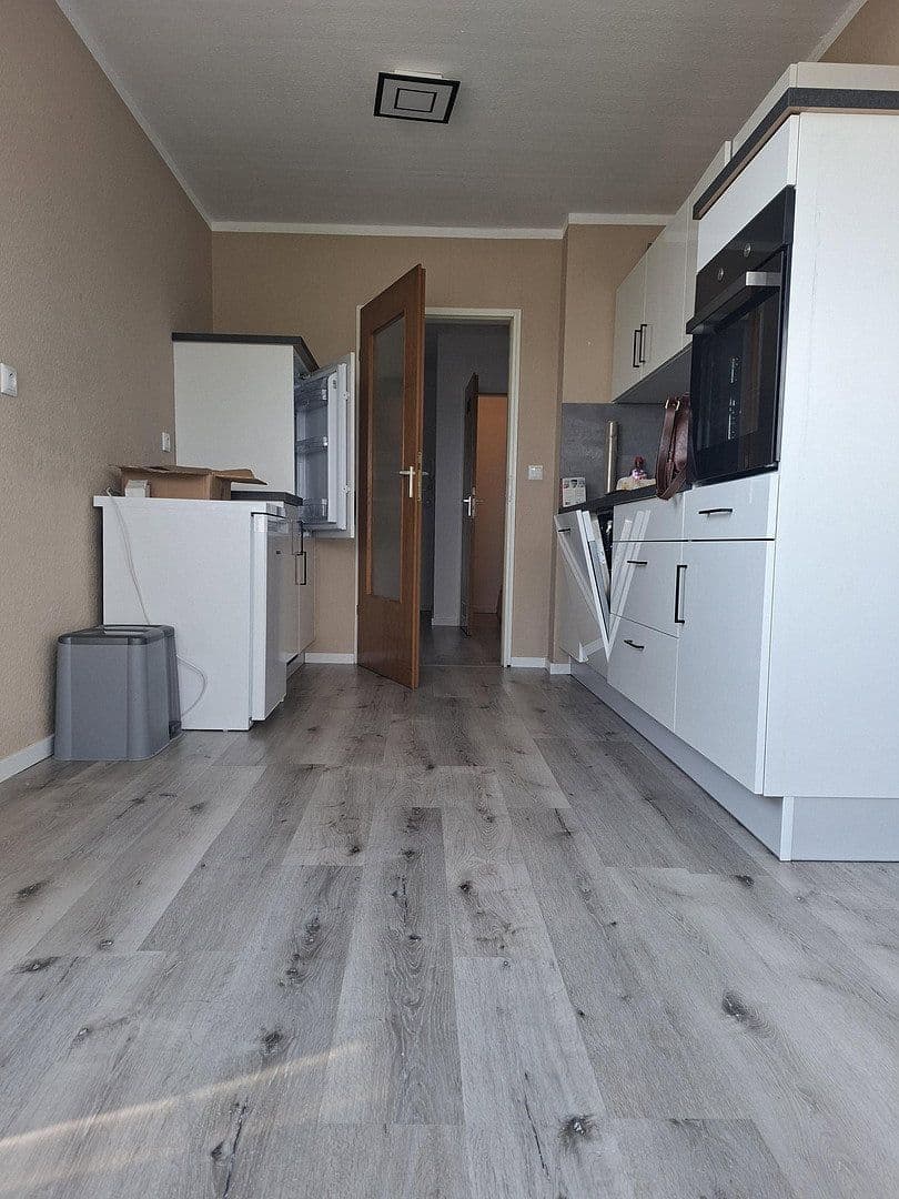Prenájom bytu 4-izbový 108 m², Am Europakanal 38, Erlangen, Bavorsko Prenájom bytu 4-izbový 108 m², Am Europakanal 38, Erlangen, Bavorsko