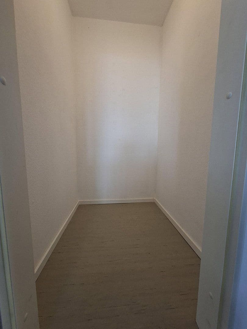 Prenájom bytu 4-izbový 108 m², Am Europakanal 38, Erlangen, Bavorsko Prenájom bytu 4-izbový 108 m², Am Europakanal 38, Erlangen, Bavorsko