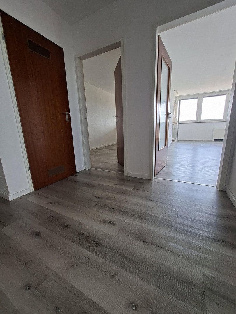 Prenájom bytu 4-izbový 108 m², Am Europakanal 38, Erlangen, Bavorsko Prenájom bytu 4-izbový 108 m², Am Europakanal 38, Erlangen, Bavorsko