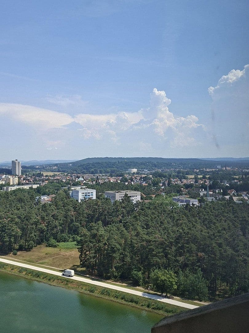 Prenájom bytu 4-izbový 108 m², Am Europakanal 38, Erlangen, Bavorsko Prenájom bytu 4-izbový 108 m², Am Europakanal 38, Erlangen, Bavorsko