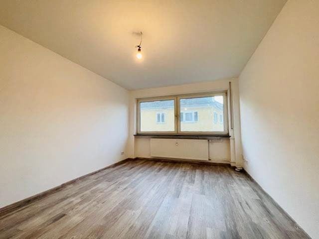 Prenájom bytu 2-izbový 50 m², Rheinfeldstraße 32, Ludwigshafen am Rhein, Porýnie-Falcko Prenájom bytu 2-izbový 50 m², Rheinfeldstraße 32, Ludwigshafen am Rhein, Porýnie-Falcko