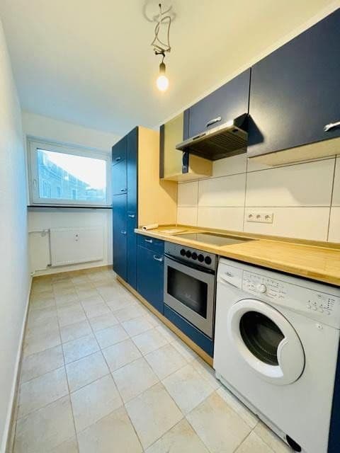 Prenájom bytu 2-izbový 50 m², Rheinfeldstraße 32, Ludwigshafen am Rhein, Porýnie-Falcko Prenájom bytu 2-izbový 50 m², Rheinfeldstraße 32, Ludwigshafen am Rhein, Porýnie-Falcko