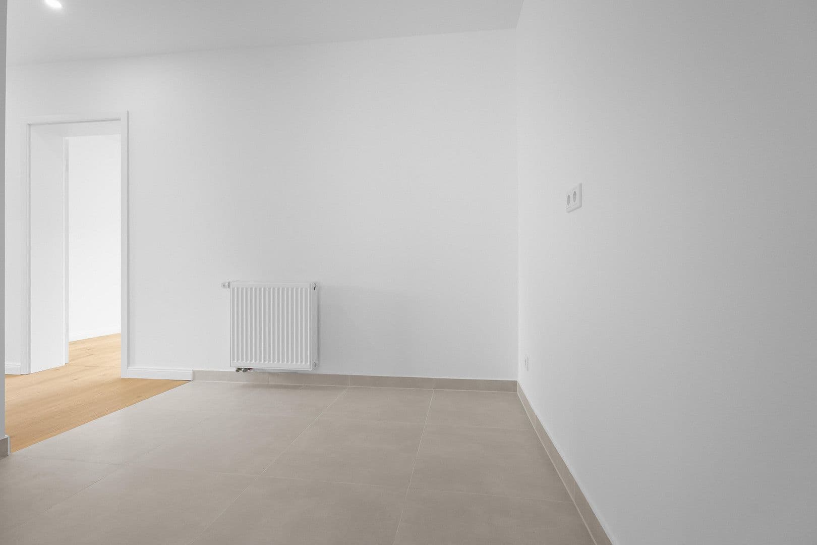 Prenájom bytu 3-izbový 72 m², Emmastraße 80, Bremen, Brémy Prenájom bytu 3-izbový 72 m², Emmastraße 80, Bremen, Brémy