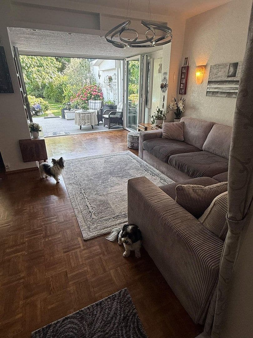 Predaj domu 94 m², pozemek 464 m², Köln, Severné Porýnie - Westfálsko Predaj domu 94 m², pozemek 464 m², Köln, Severné Porýnie - Westfálsko