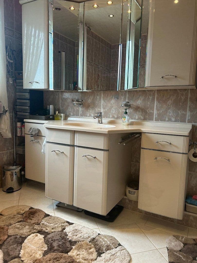 Predaj domu 94 m², pozemek 464 m², Köln, Severné Porýnie - Westfálsko Predaj domu 94 m², pozemek 464 m², Köln, Severné Porýnie - Westfálsko