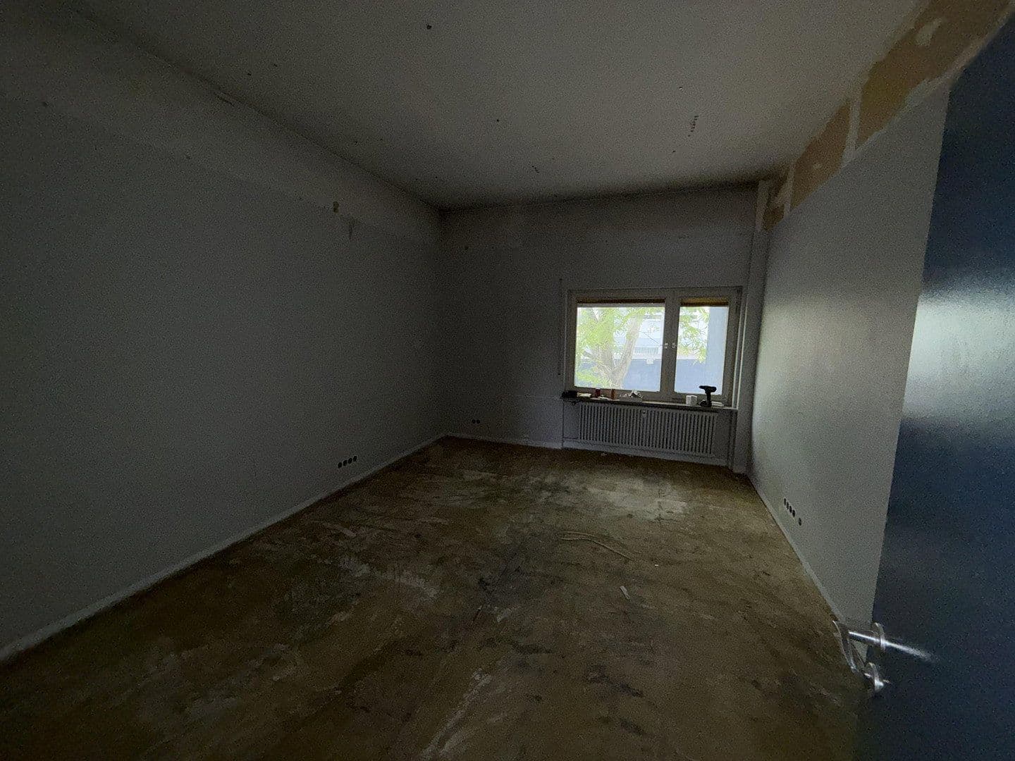 Prenájom nebytového priestoru 230 m², Fellbach, Bádensko-Wurttembersko Prenájom nebytového priestoru 230 m², Fellbach, Bádensko-Wurttembersko
