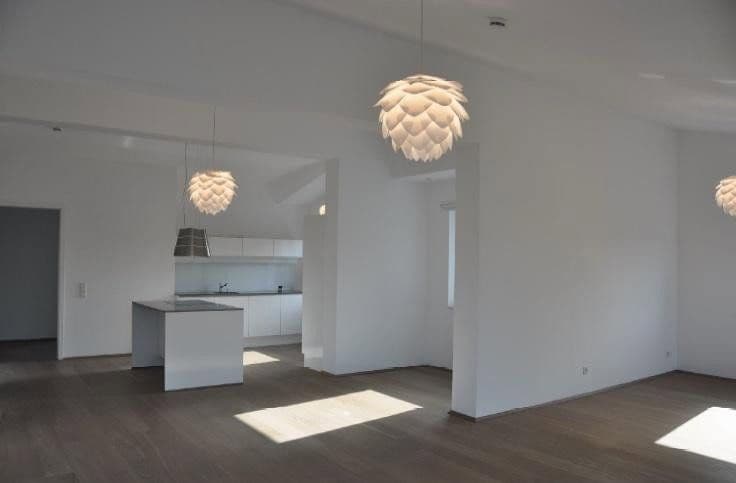 Prenájom bytu 3-izbový 159 m², Kassel, Hesensko Prenájom bytu 3-izbový 159 m², Kassel, Hesensko