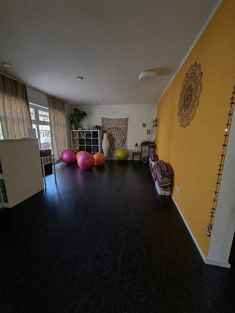Prenájom kancelárie 91 m², Vordere Str. 37, Fellbach, Bádensko-Wurttembersko Prenájom kancelárie 91 m², Vordere Str. 37, Fellbach, Bádensko-Wurttembersko