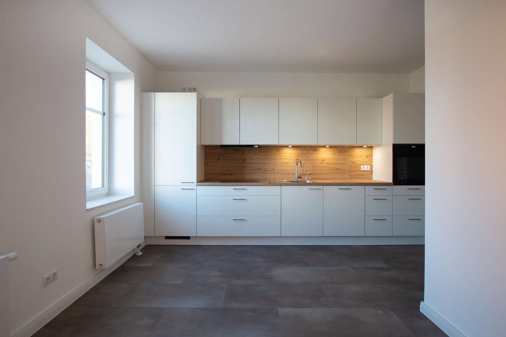 Predaj domu 250 m², pozemek 430 m², Potsdamer Str. 104, Potsdam, Brandenbursko Predaj domu 250 m², pozemek 430 m², Potsdamer Str. 104, Potsdam, Brandenbursko