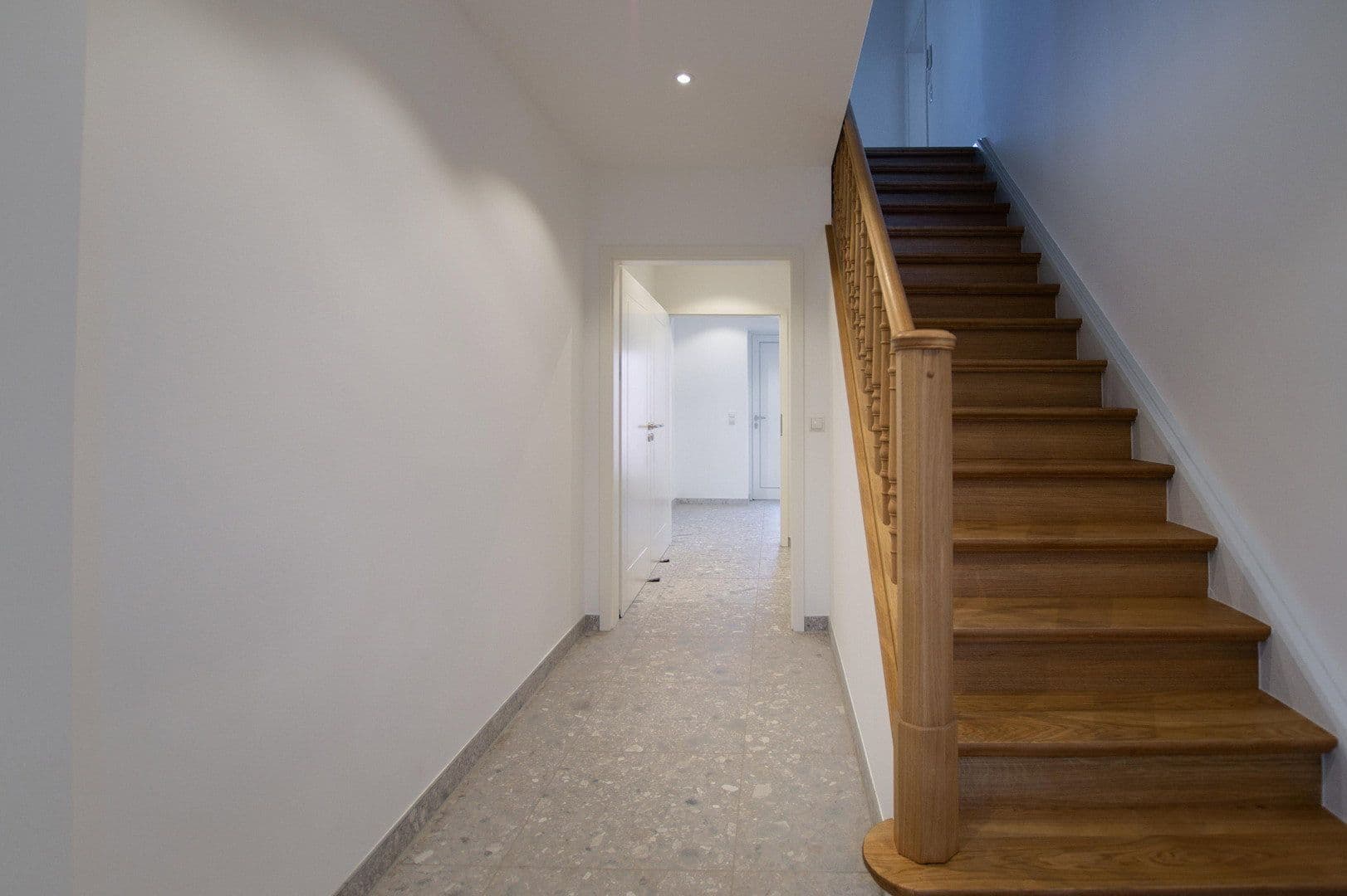Predaj domu 250 m², pozemek 430 m², Potsdamer Str. 104, Potsdam, Brandenbursko Predaj domu 250 m², pozemek 430 m², Potsdamer Str. 104, Potsdam, Brandenbursko