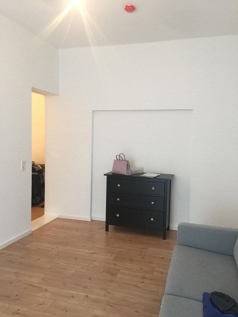 Prenájom bytu 1-izbový 40 m², Magdalenenstraße 21, Berlin, Berlín Prenájom bytu 1-izbový 40 m², Magdalenenstraße 21, Berlin, Berlín
