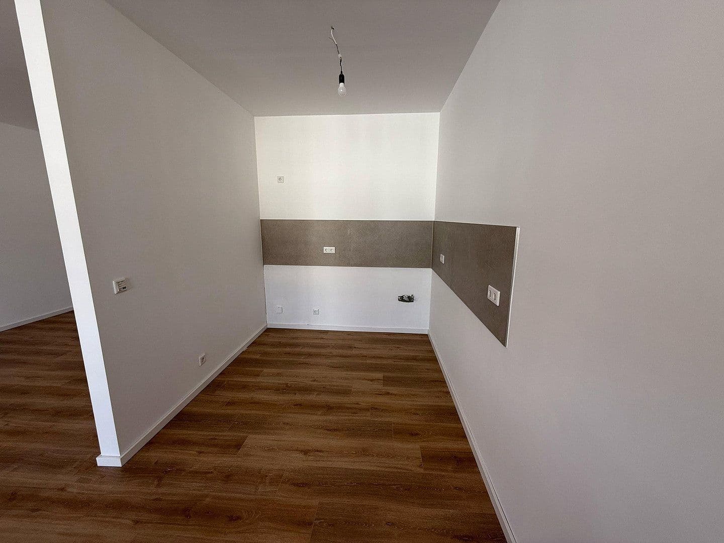 Prenájom bytu 3-izbový 102 m², Klevstr. 4, Troisdorf, Severné Porýnie - Westfálsko Prenájom bytu 3-izbový 102 m², Klevstr. 4, Troisdorf, Severné Porýnie - Westfálsko