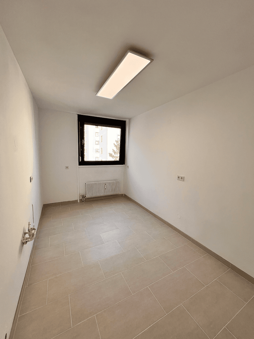 Prenájom bytu 3-izbový 94 m², Elsa/Brändströmsrtr 74, Nürnberg, Bavorsko Prenájom bytu 3-izbový 94 m², Elsa/Brändströmsrtr 74, Nürnberg, Bavorsko