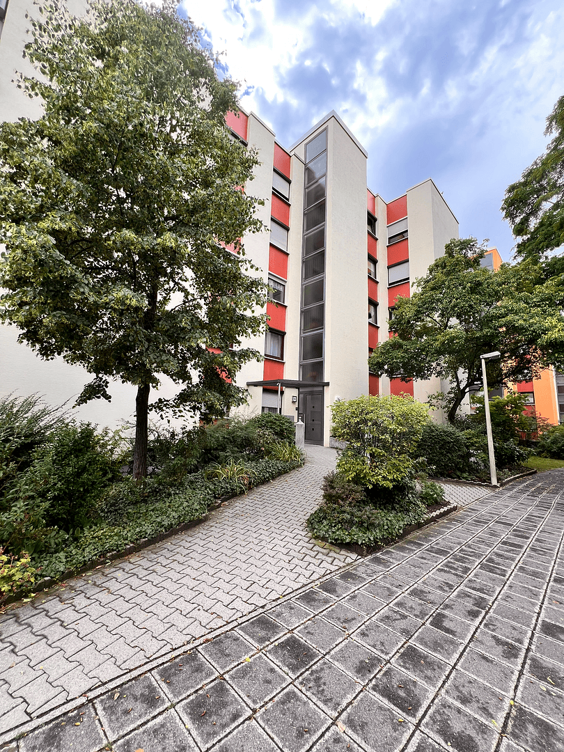 Prenájom bytu 3-izbový 94 m², Elsa/Brändströmsrtr 74, Nürnberg, Bavorsko Prenájom bytu 3-izbový 94 m², Elsa/Brändströmsrtr 74, Nürnberg, Bavorsko
