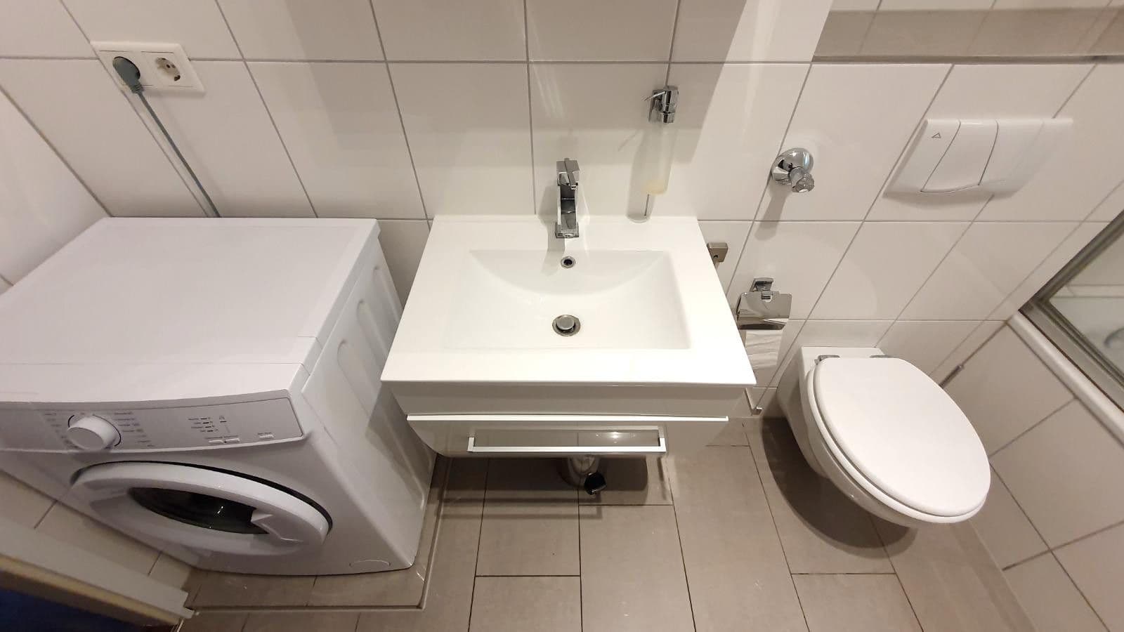 Prenájom bytu 2-izbový 62 m², Escherstraße 60, Köln, Severné Porýnie - Westfálsko Prenájom bytu 2-izbový 62 m², Escherstraße 60, Köln, Severné Porýnie - Westfálsko