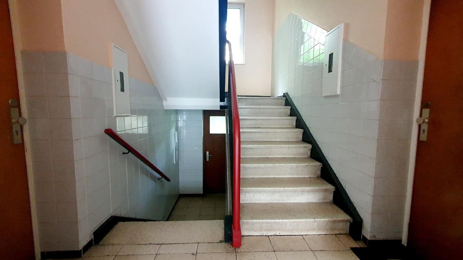 Prenájom bytu 2-izbový 62 m², Escherstraße 60, Köln, Severné Porýnie - Westfálsko Prenájom bytu 2-izbový 62 m², Escherstraße 60, Köln, Severné Porýnie - Westfálsko