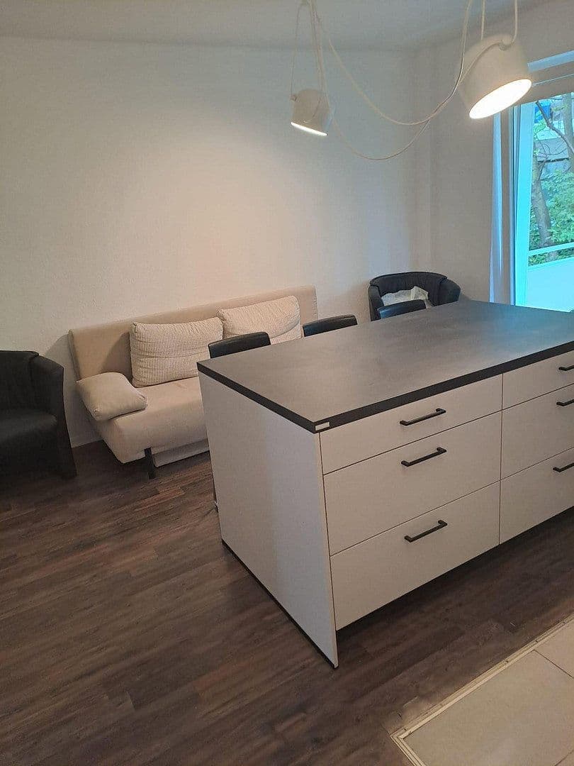 Prenájom bytu 2-izbový 62 m², Escherstraße 60, Köln, Severné Porýnie - Westfálsko Prenájom bytu 2-izbový 62 m², Escherstraße 60, Köln, Severné Porýnie - Westfálsko