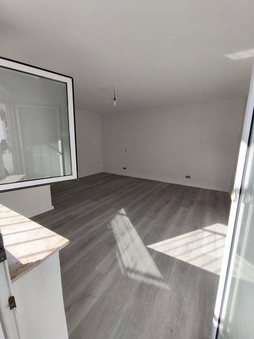 Prenájom bytu 2-izbový 63 m², March, Bádensko-Wurttembersko Prenájom bytu 2-izbový 63 m², March, Bádensko-Wurttembersko