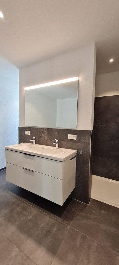 Prenájom domu 137 m², pozemek 40 m², Bad Säckingen, Bádensko-Wurttembersko Prenájom domu 137 m², pozemek 40 m², Bad Säckingen, Bádensko-Wurttembersko