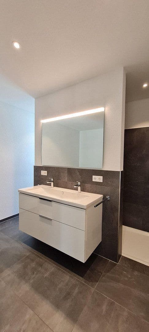 Prenájom domu 137 m², pozemek 40 m², Bad Säckingen, Bádensko-Wurttembersko Prenájom domu 137 m², pozemek 40 m², Bad Säckingen, Bádensko-Wurttembersko