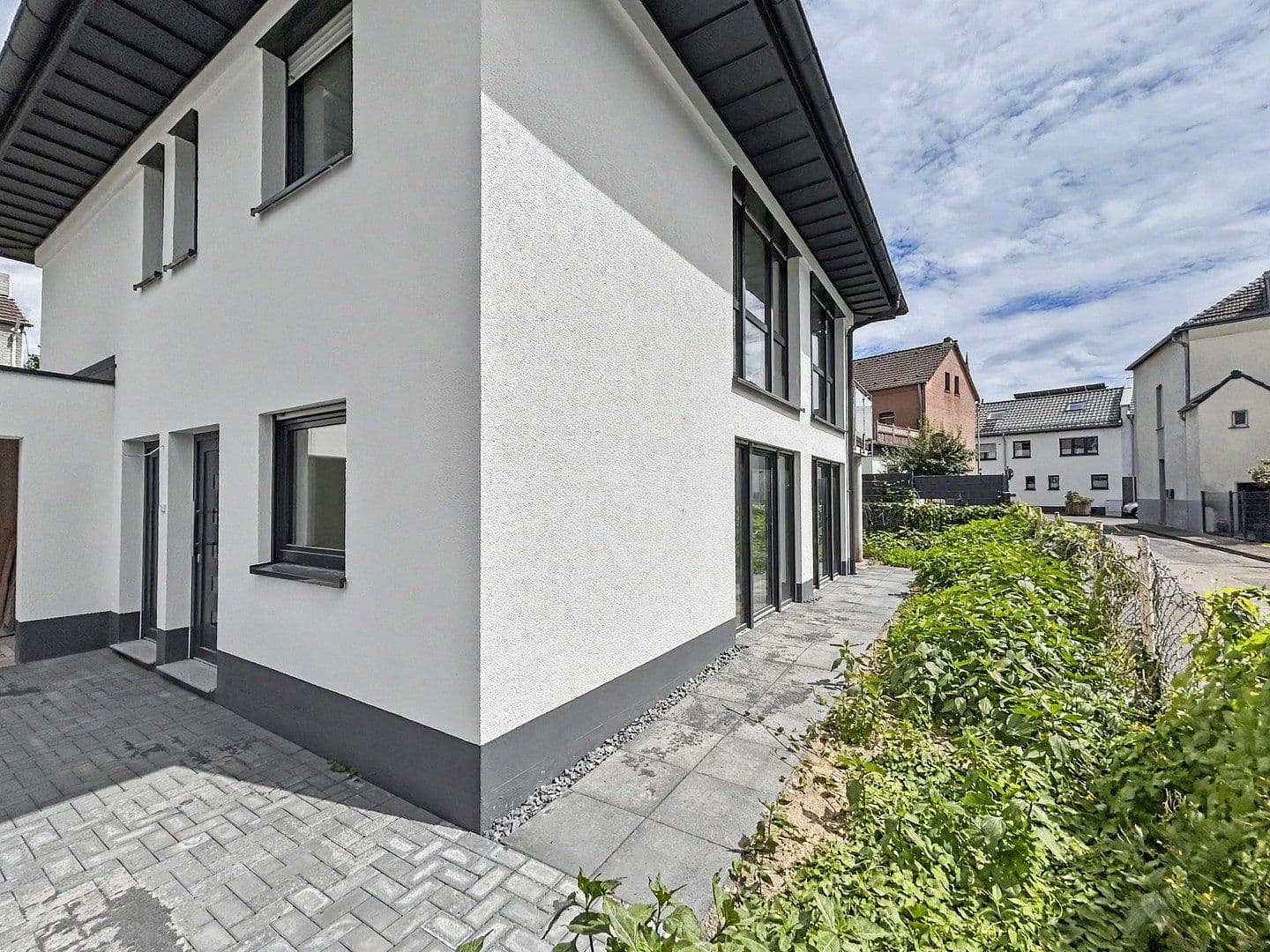 Prenájom bytu 2-izbový 78 m², Siegburg, Severné Porýnie - Westfálsko Prenájom bytu 2-izbový 78 m², Siegburg, Severné Porýnie - Westfálsko