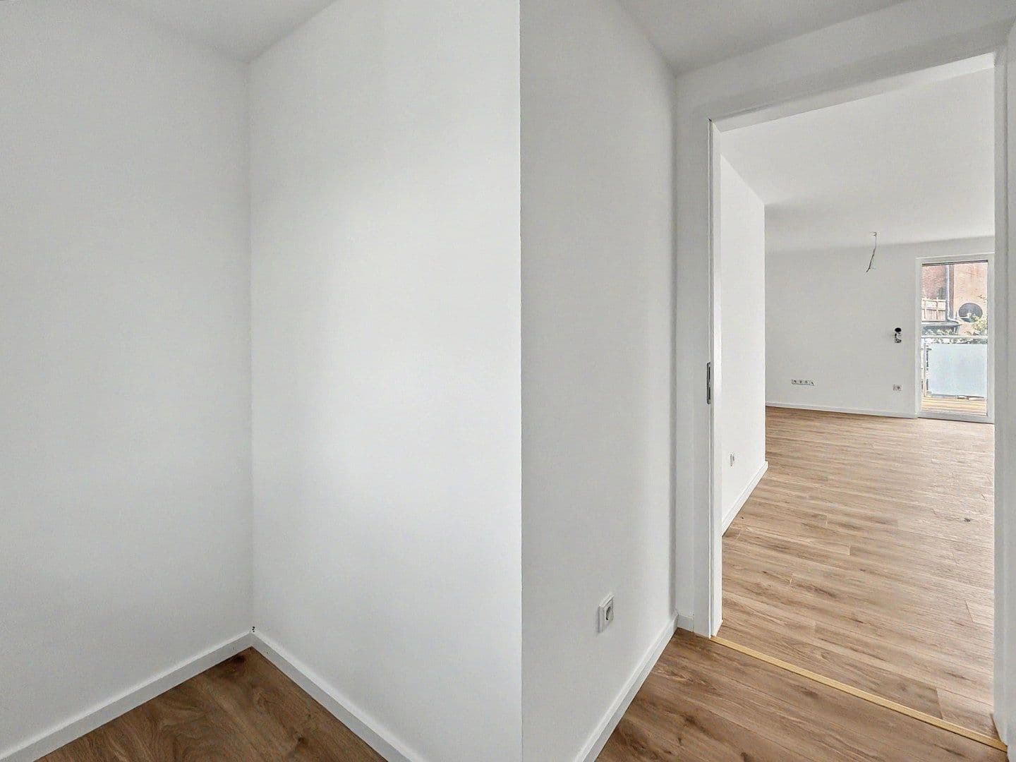 Prenájom bytu 2-izbový 78 m², Siegburg, Severné Porýnie - Westfálsko Prenájom bytu 2-izbový 78 m², Siegburg, Severné Porýnie - Westfálsko
