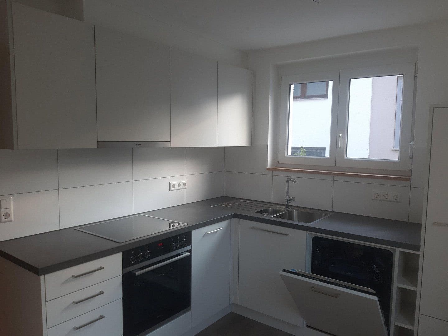 Prenájom bytu 3-izbový 86 m², Talstraße 109, Esslingen am Neckar, Bádensko-Wurttembersko Prenájom bytu 3-izbový 86 m², Talstraße 109, Esslingen am Neckar, Bádensko-Wurttembersko