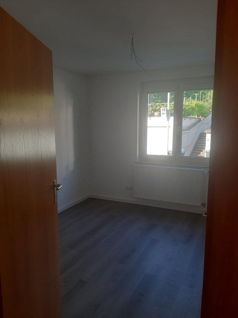 Prenájom bytu 3-izbový 86 m², Talstraße 109, Esslingen am Neckar, Bádensko-Wurttembersko Prenájom bytu 3-izbový 86 m², Talstraße 109, Esslingen am Neckar, Bádensko-Wurttembersko