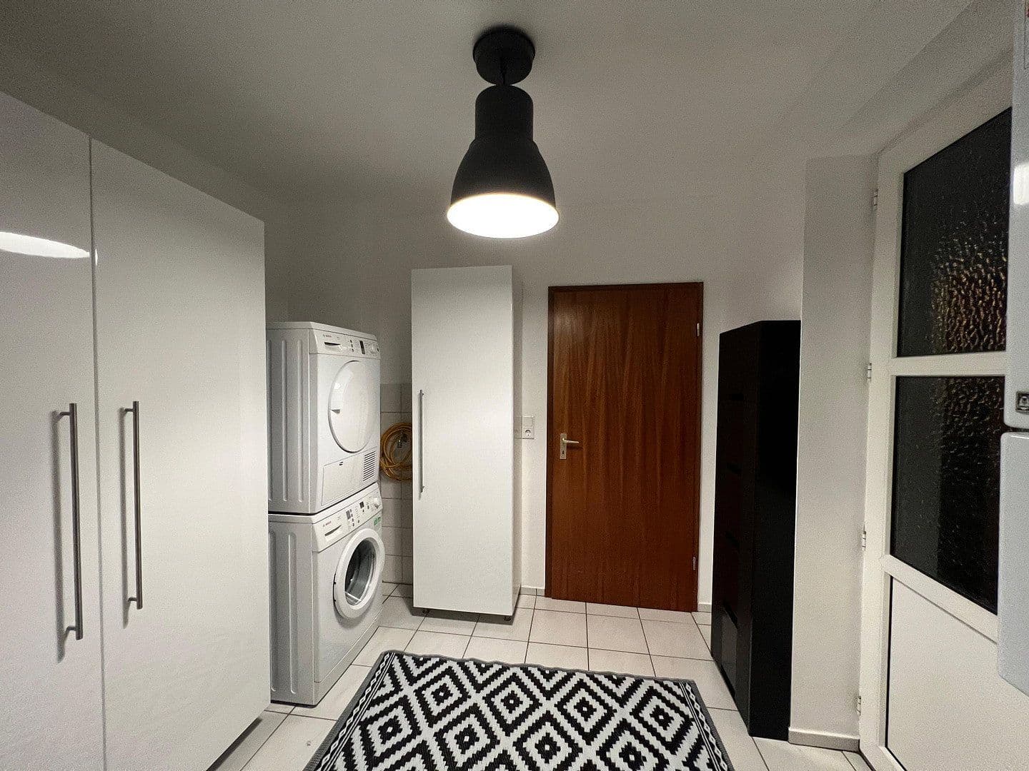 Prenájom domu 138 m², pozemek 192 m², Kiel, Šlezvicko-Holštajnsko Prenájom domu 138 m², pozemek 192 m², Kiel, Šlezvicko-Holštajnsko
