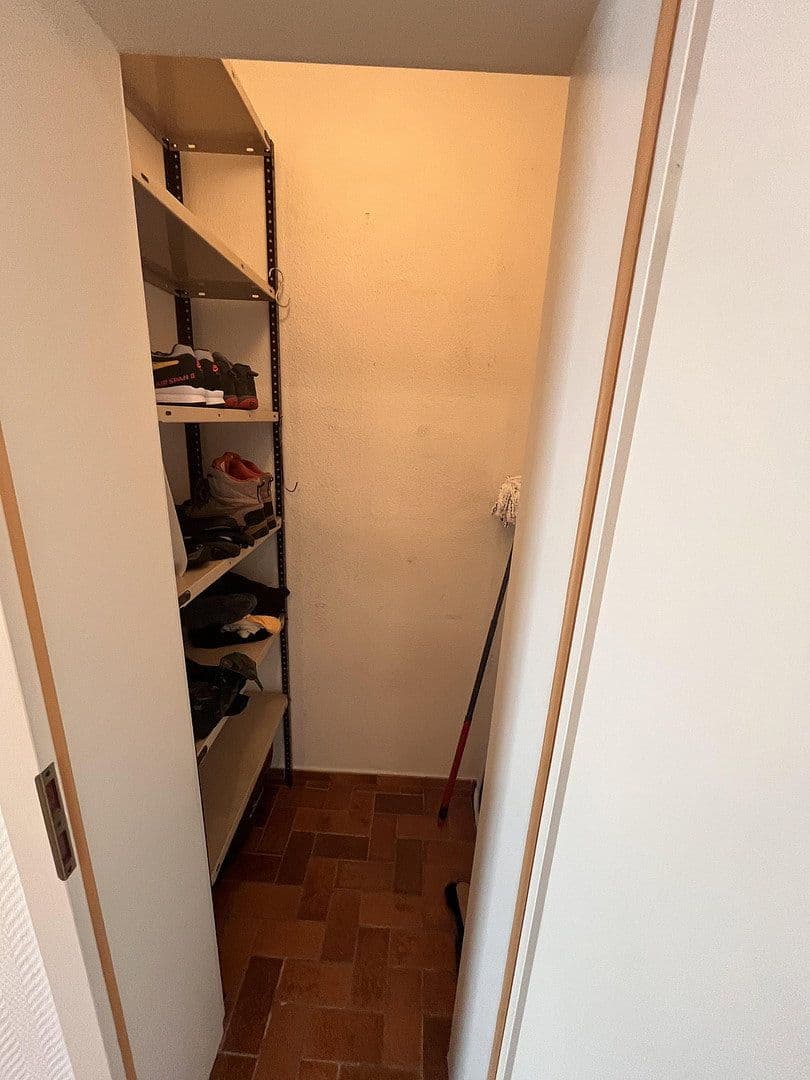 Prenájom bytu 3-izbový 135 m², Messel, Hesensko Prenájom bytu 3-izbový 135 m², Messel, Hesensko