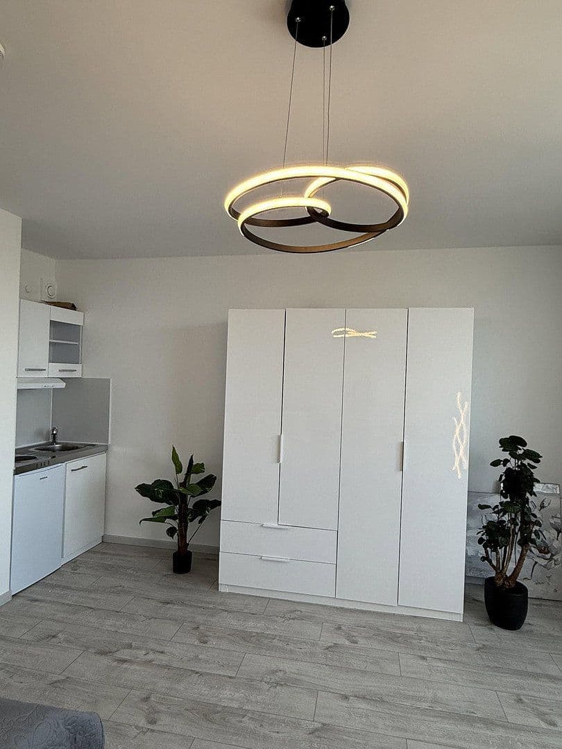 Prenájom bytu 1-izbový 30 m², München, Bavorsko Prenájom bytu 1-izbový 30 m², München, Bavorsko