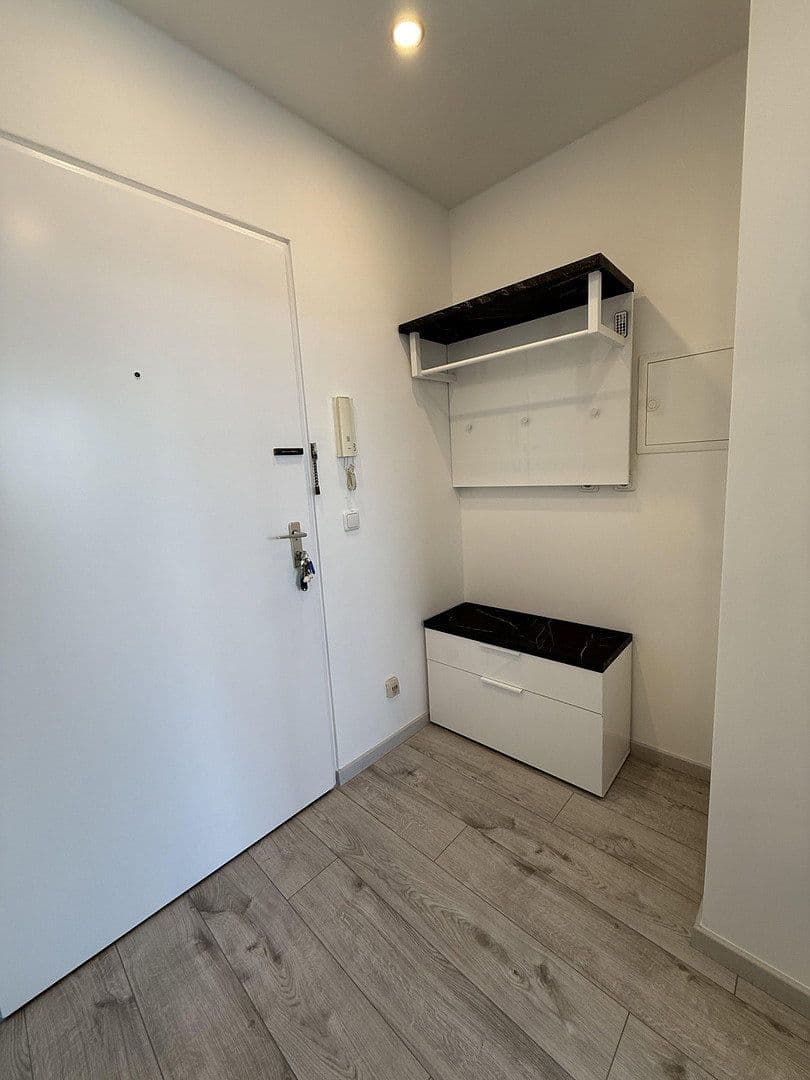 Prenájom bytu 1-izbový 30 m², München, Bavorsko Prenájom bytu 1-izbový 30 m², München, Bavorsko