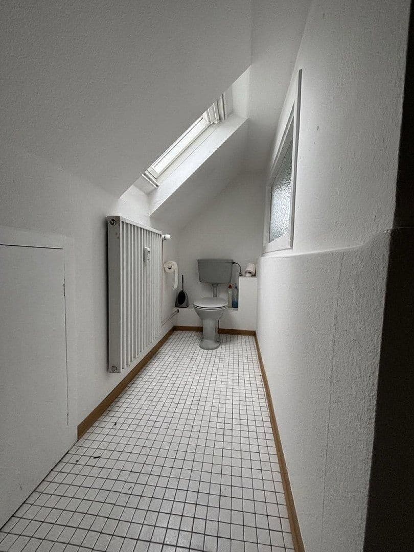 Prenájom bytu 4-izbový 82 m², Taunusstraße 33, Oberursel (Taunus), Hesensko Prenájom bytu 4-izbový 82 m², Taunusstraße 33, Oberursel (Taunus), Hesensko