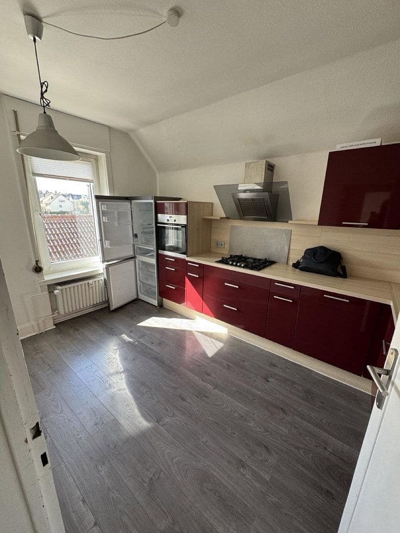 Prenájom bytu 4-izbový 82 m², Taunusstraße 33, Oberursel (Taunus), Hesensko Prenájom bytu 4-izbový 82 m², Taunusstraße 33, Oberursel (Taunus), Hesensko