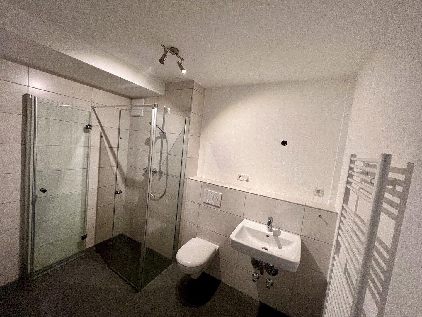 Prenájom bytu 2-izbový 60 m², Siegburg, Severné Porýnie - Westfálsko Prenájom bytu 2-izbový 60 m², Siegburg, Severné Porýnie - Westfálsko