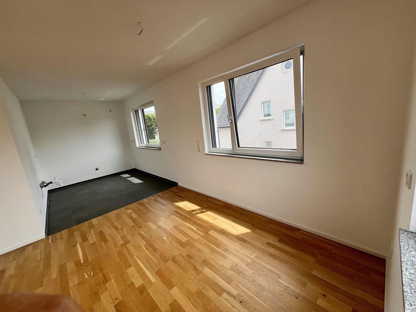 Prenájom bytu 2-izbový 60 m², Siegburg, Severné Porýnie - Westfálsko Prenájom bytu 2-izbový 60 m², Siegburg, Severné Porýnie - Westfálsko