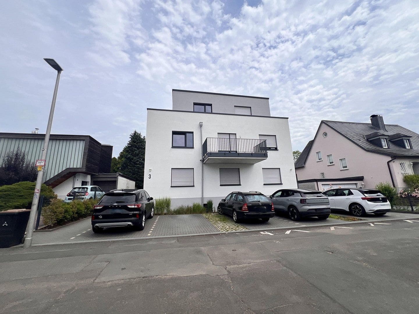 Prenájom bytu 2-izbový 60 m², Siegburg, Severné Porýnie - Westfálsko Prenájom bytu 2-izbový 60 m², Siegburg, Severné Porýnie - Westfálsko
