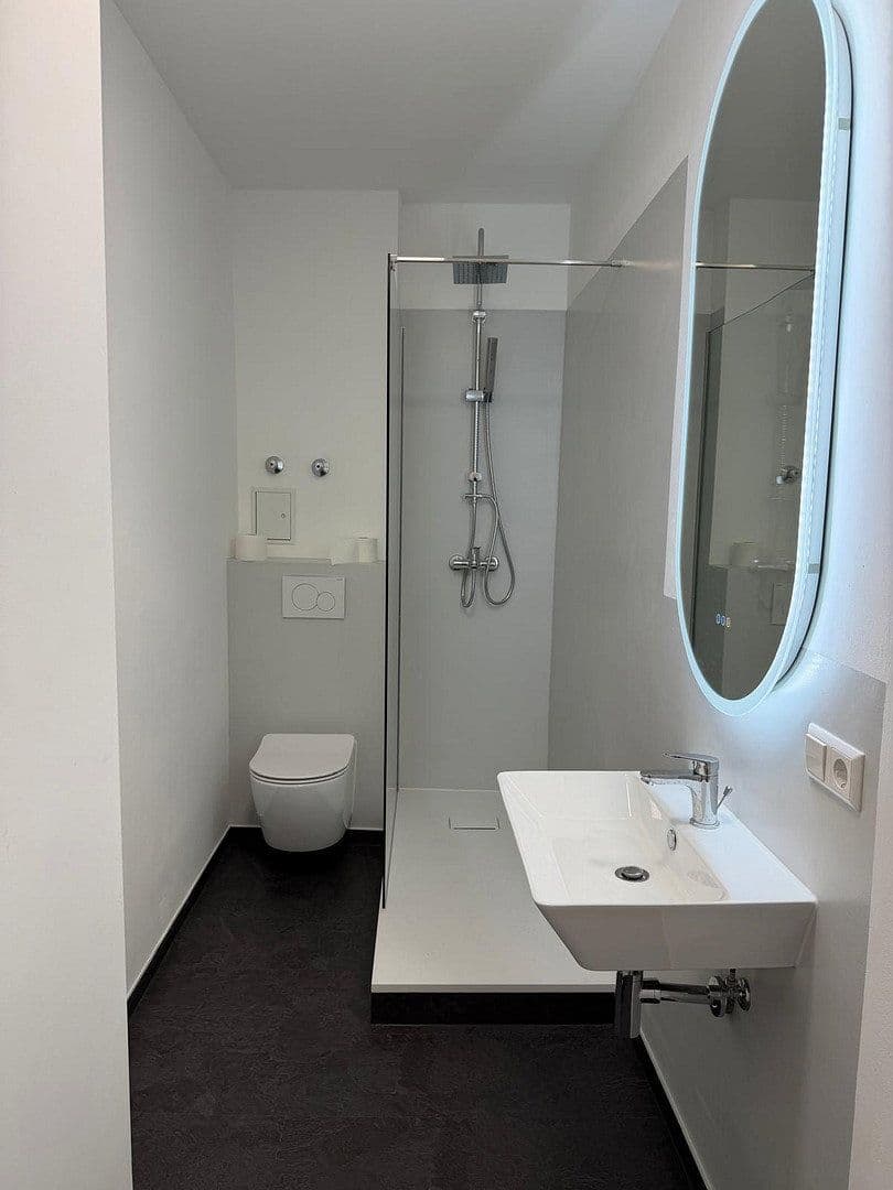 Predaj bytu 2-izbový 58 m², Eosander Str.36, Berlin, Berlín Predaj bytu 2-izbový 58 m², Eosander Str.36, Berlin, Berlín