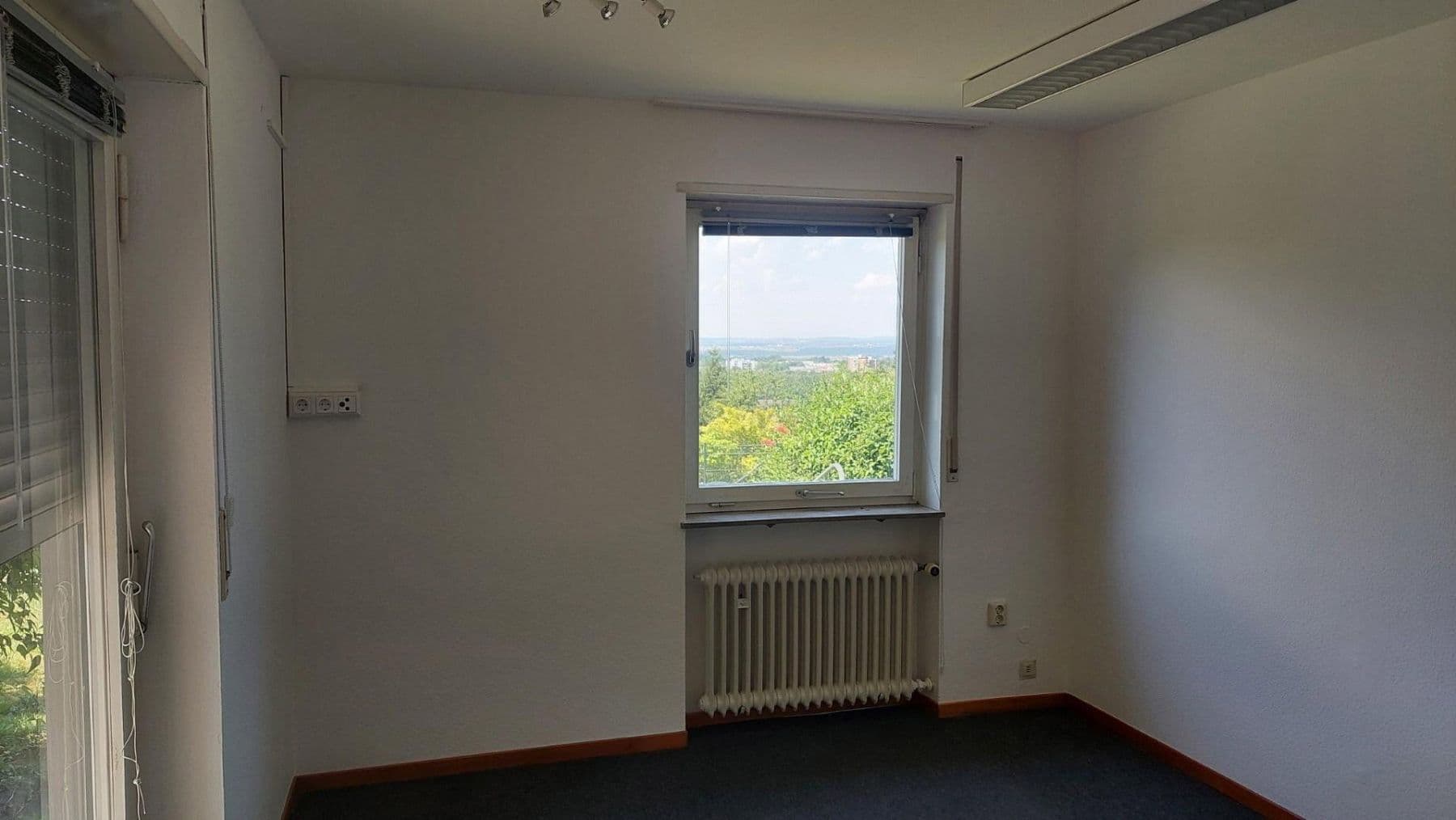 Prenájom bytu 2-izbový 56 m², Reutlingen, Bádensko-Wurttembersko Prenájom bytu 2-izbový 56 m², Reutlingen, Bádensko-Wurttembersko