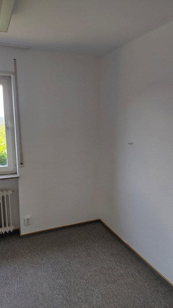Prenájom bytu 2-izbový 56 m², Reutlingen, Bádensko-Wurttembersko Prenájom bytu 2-izbový 56 m², Reutlingen, Bádensko-Wurttembersko