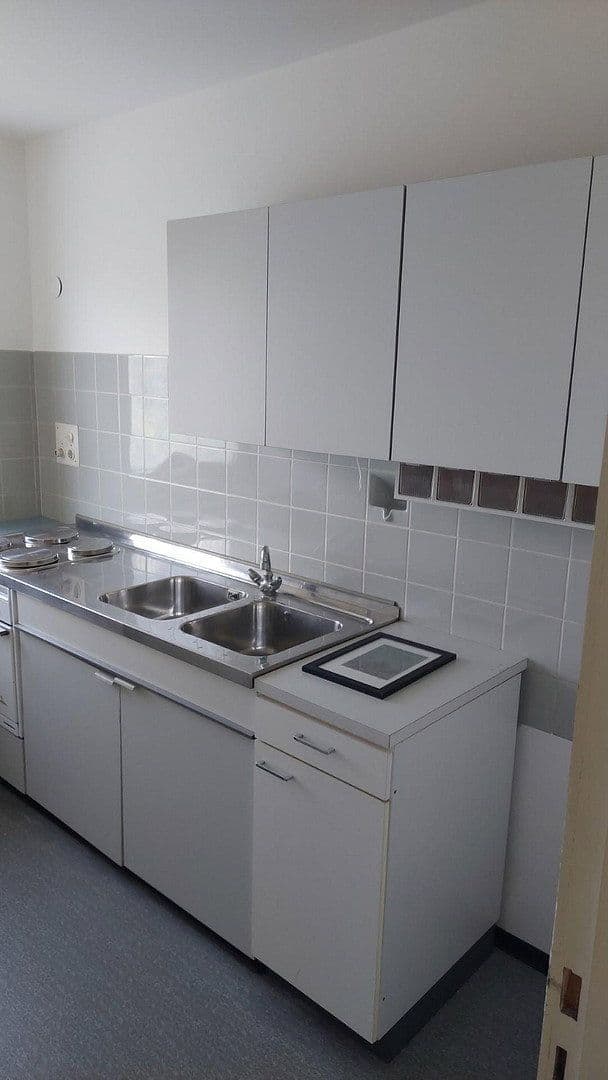 Prenájom bytu 2-izbový 56 m², Reutlingen, Bádensko-Wurttembersko Prenájom bytu 2-izbový 56 m², Reutlingen, Bádensko-Wurttembersko