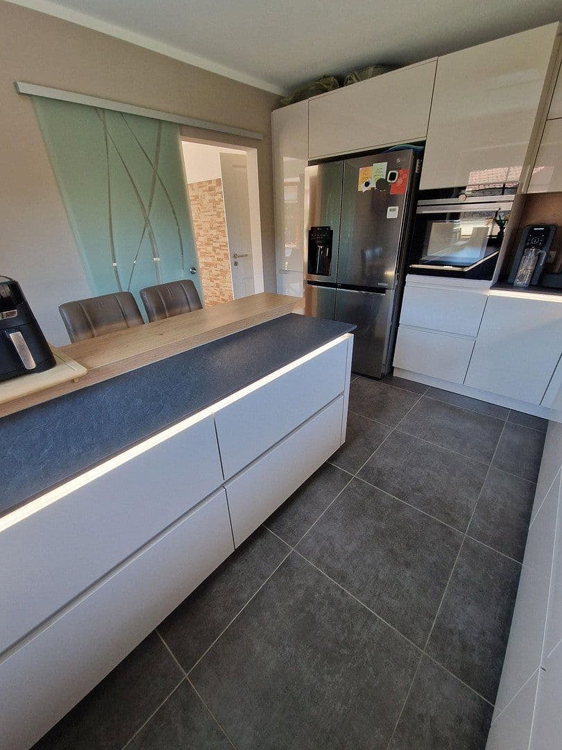 Predaj domu 123 m², pozemek 545 m², Seelze, Dolné Sasko Predaj domu 123 m², pozemek 545 m², Seelze, Dolné Sasko