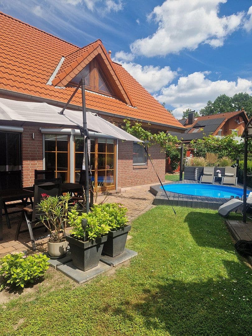 Predaj domu 123 m², pozemek 545 m², Seelze, Dolné Sasko Predaj domu 123 m², pozemek 545 m², Seelze, Dolné Sasko