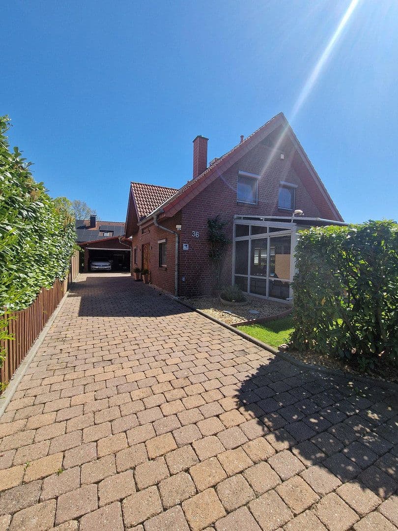 Predaj domu 123 m², pozemek 545 m², Seelze, Dolné Sasko Predaj domu 123 m², pozemek 545 m², Seelze, Dolné Sasko