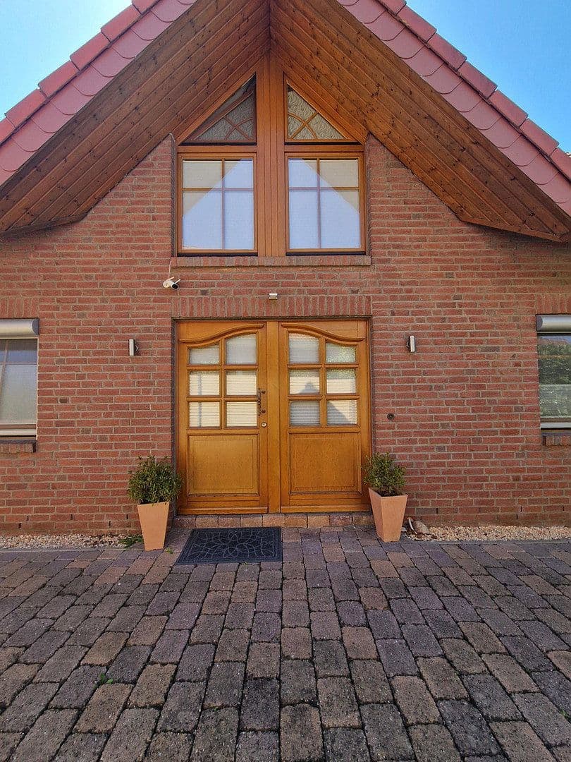 Predaj domu 123 m², pozemek 545 m², Seelze, Dolné Sasko Predaj domu 123 m², pozemek 545 m², Seelze, Dolné Sasko