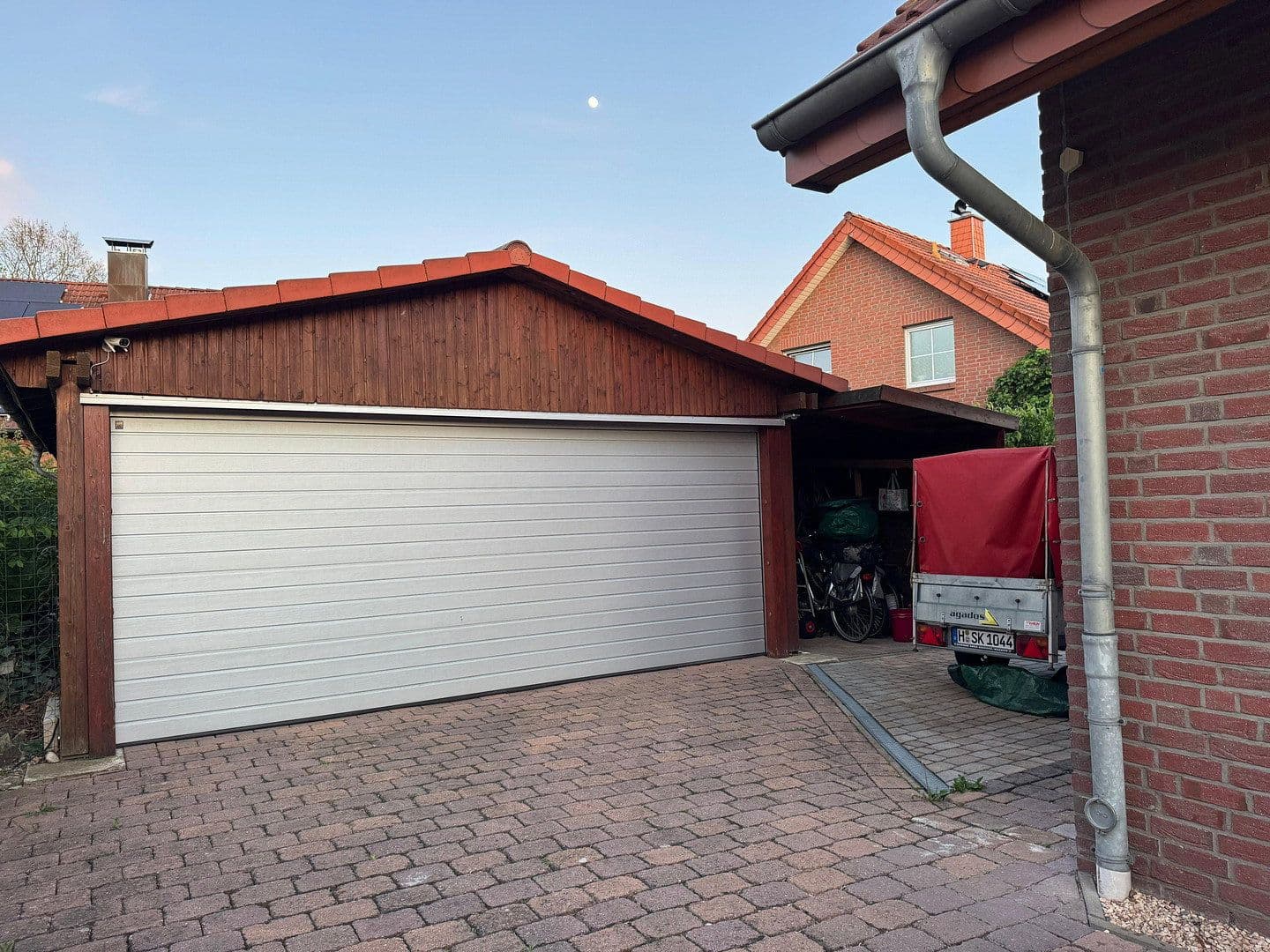 Predaj domu 123 m², pozemek 545 m², Seelze, Dolné Sasko Predaj domu 123 m², pozemek 545 m², Seelze, Dolné Sasko