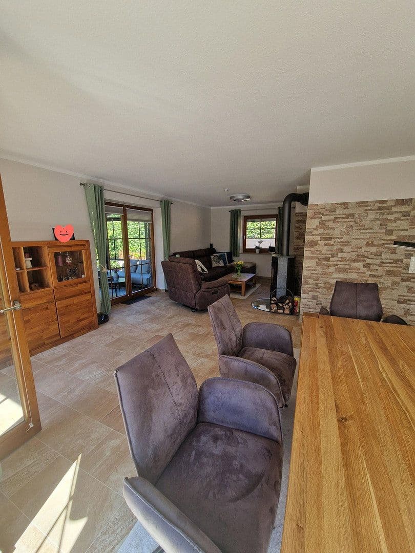 Predaj domu 123 m², pozemek 545 m², Seelze, Dolné Sasko Predaj domu 123 m², pozemek 545 m², Seelze, Dolné Sasko