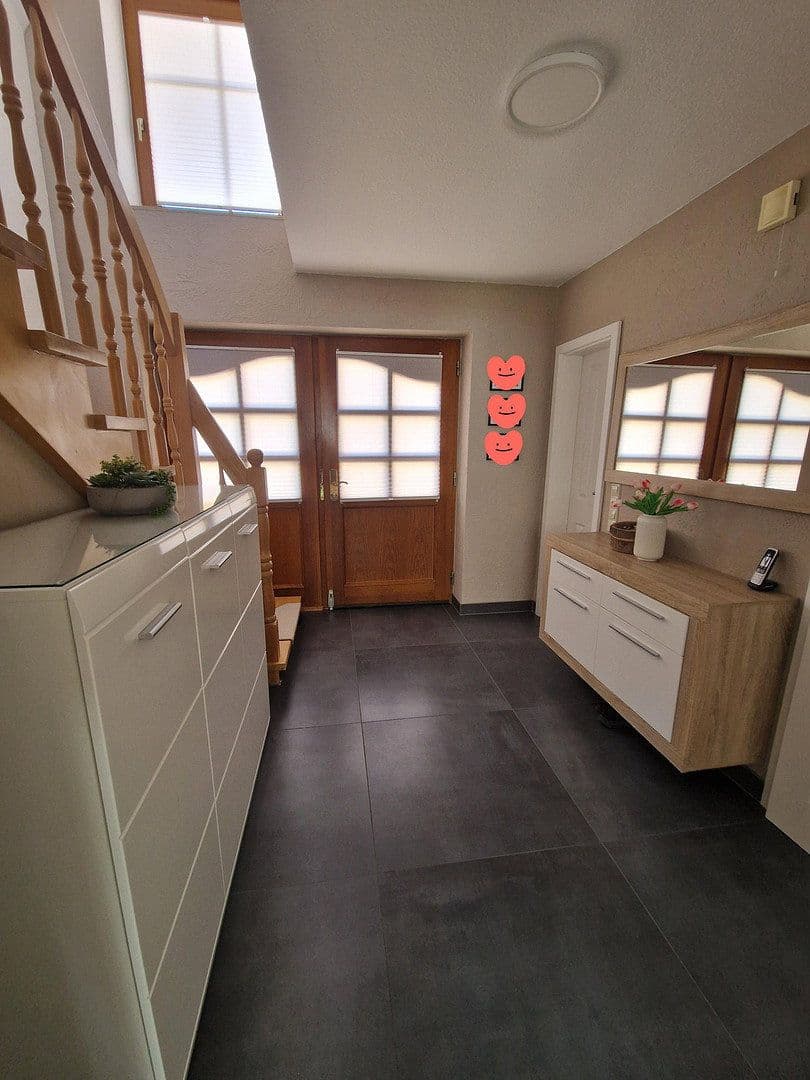Predaj domu 123 m², pozemek 545 m², Seelze, Dolné Sasko Predaj domu 123 m², pozemek 545 m², Seelze, Dolné Sasko