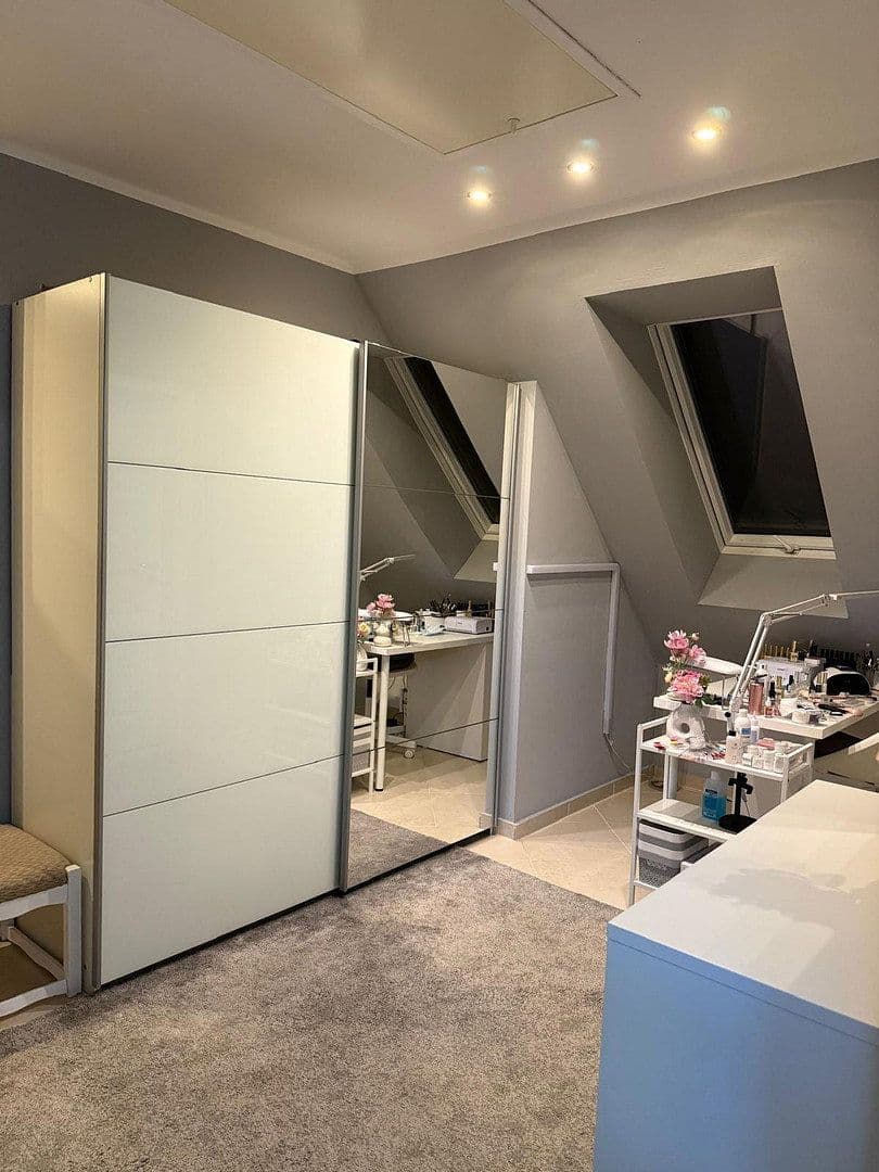 Predaj domu 150 m², pozemek 570 m², Zwinglistr. 11, Falkensee, Brandenbursko Predaj domu 150 m², pozemek 570 m², Zwinglistr. 11, Falkensee, Brandenbursko